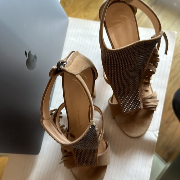 Giuseppe Zanotti Fringe Heel Sandal size 39 - Picture 4 of 8